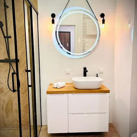 Apartament White Glove Deluxe Dywizji Olsztyn (Warmian-Masurian)